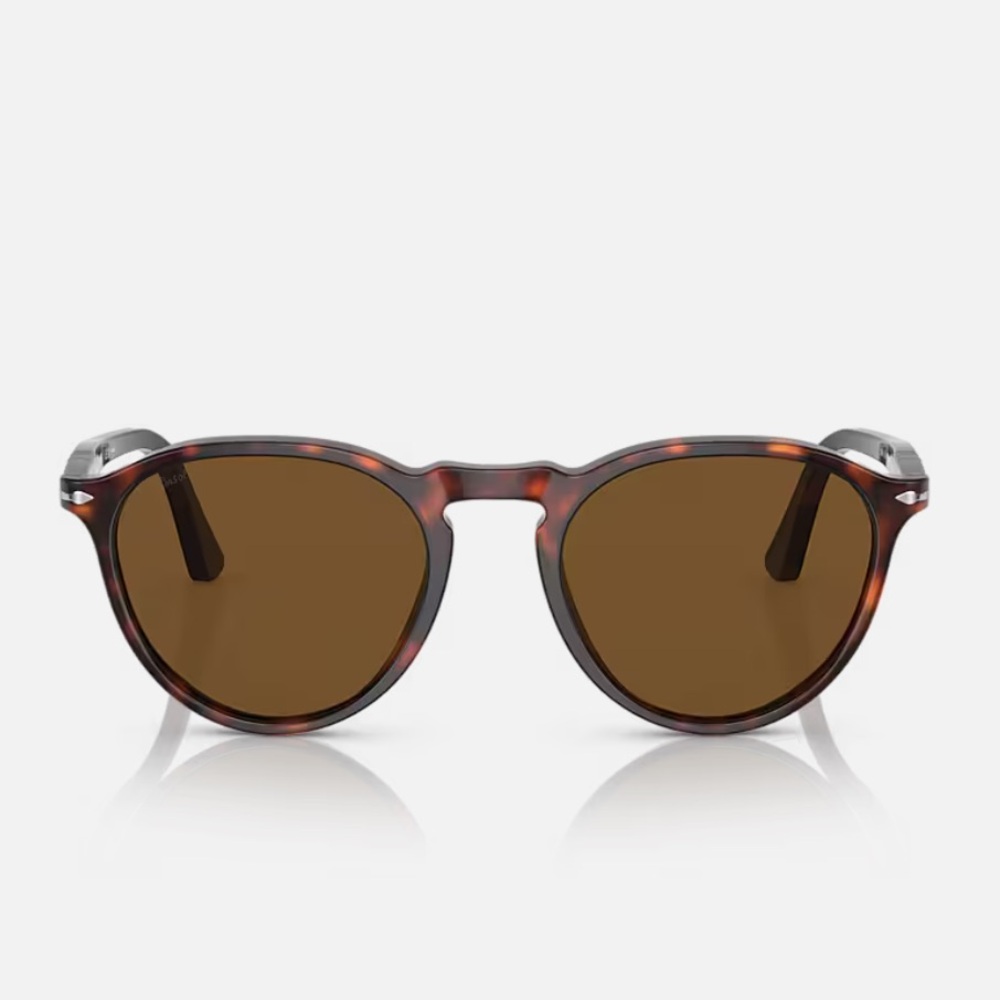 Person Polarized Glasses